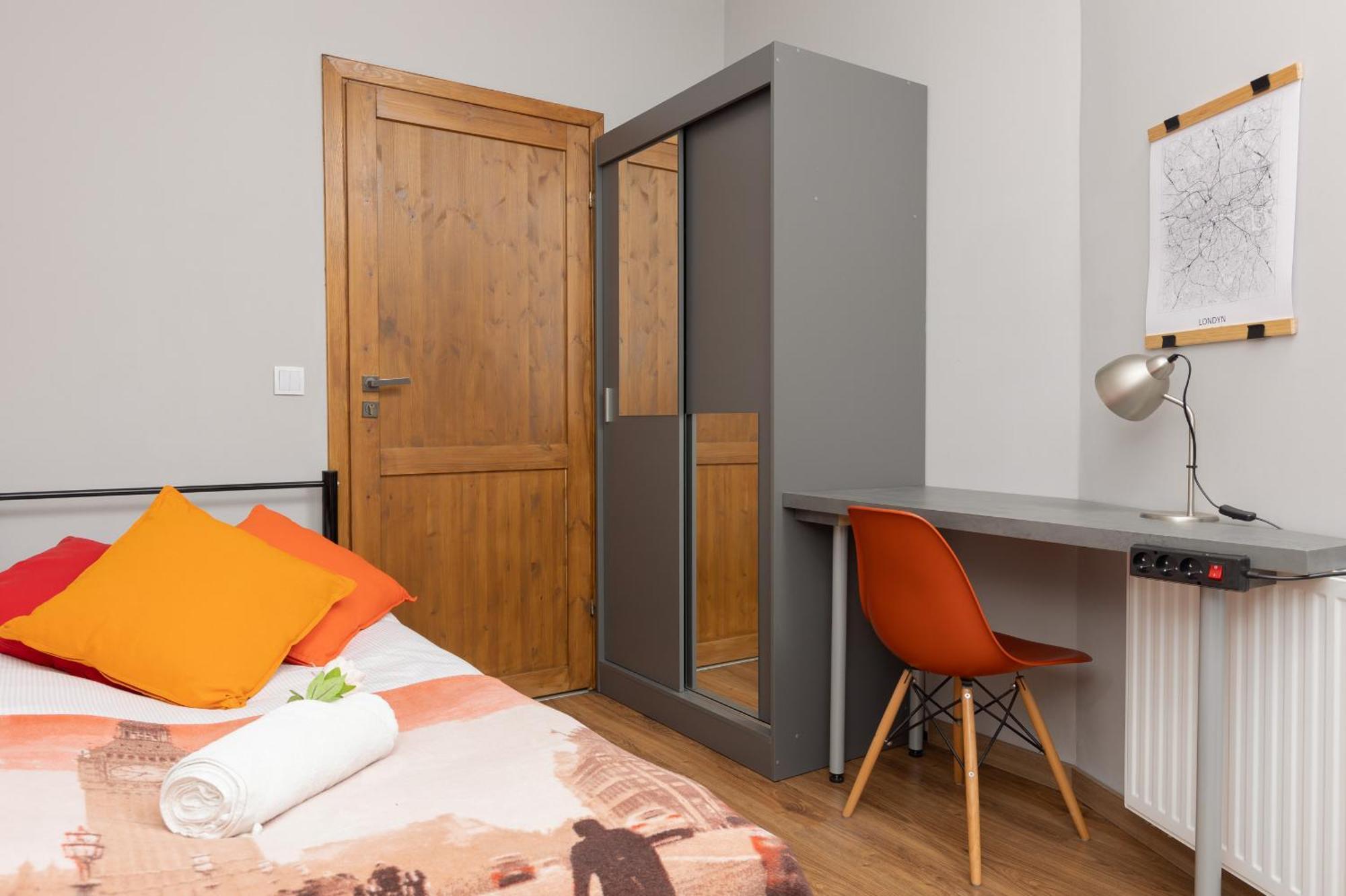 Cozy Three-Bedroom Family Apartment In Warsaw By Noclegi Renters Exterior photo